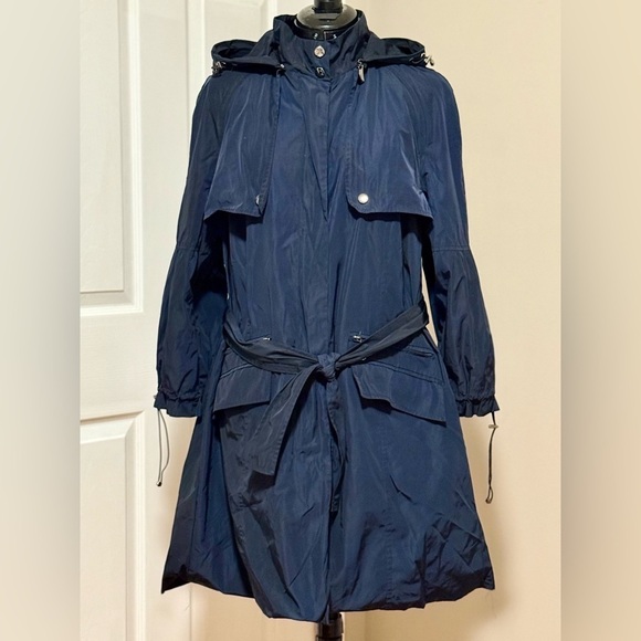 Zara Jackets & Blazers - Gently Worn Zara Navy Blue Women's Swing Jacket